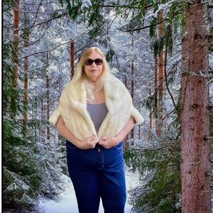 Elegant Blonde Mink Fur Stole or Wrap Vintage Hollywood Glamour Bridal